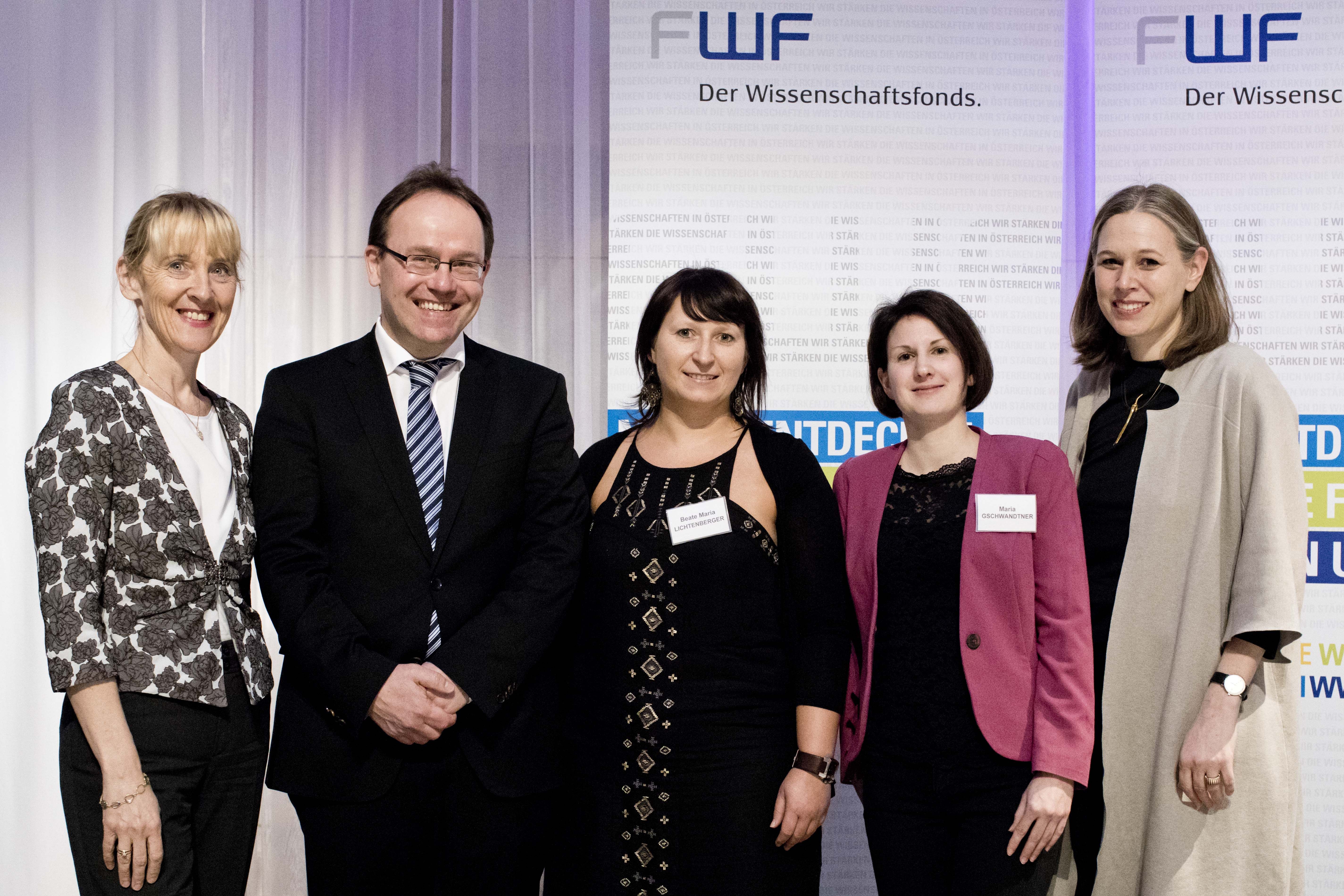 Sektionschefin Barbara Weitgruber vom Wissenschaftsministerium, FWF-Präsident Klement Tockner, Beate Maria Lichtenberger, Maria Gschwandtner und Vizerektorin Michaela Fritz, @FWF/Michele Pauty Sektionschefin Barbara Weitgruber vom Wissenschaftsministerium, FWF-Präsident Klement Tockner, Beate Maria Lichtenberger, Maria Gschwandtner und Vizerektorin Michaela Fritz, @FWF/Michele Pauty