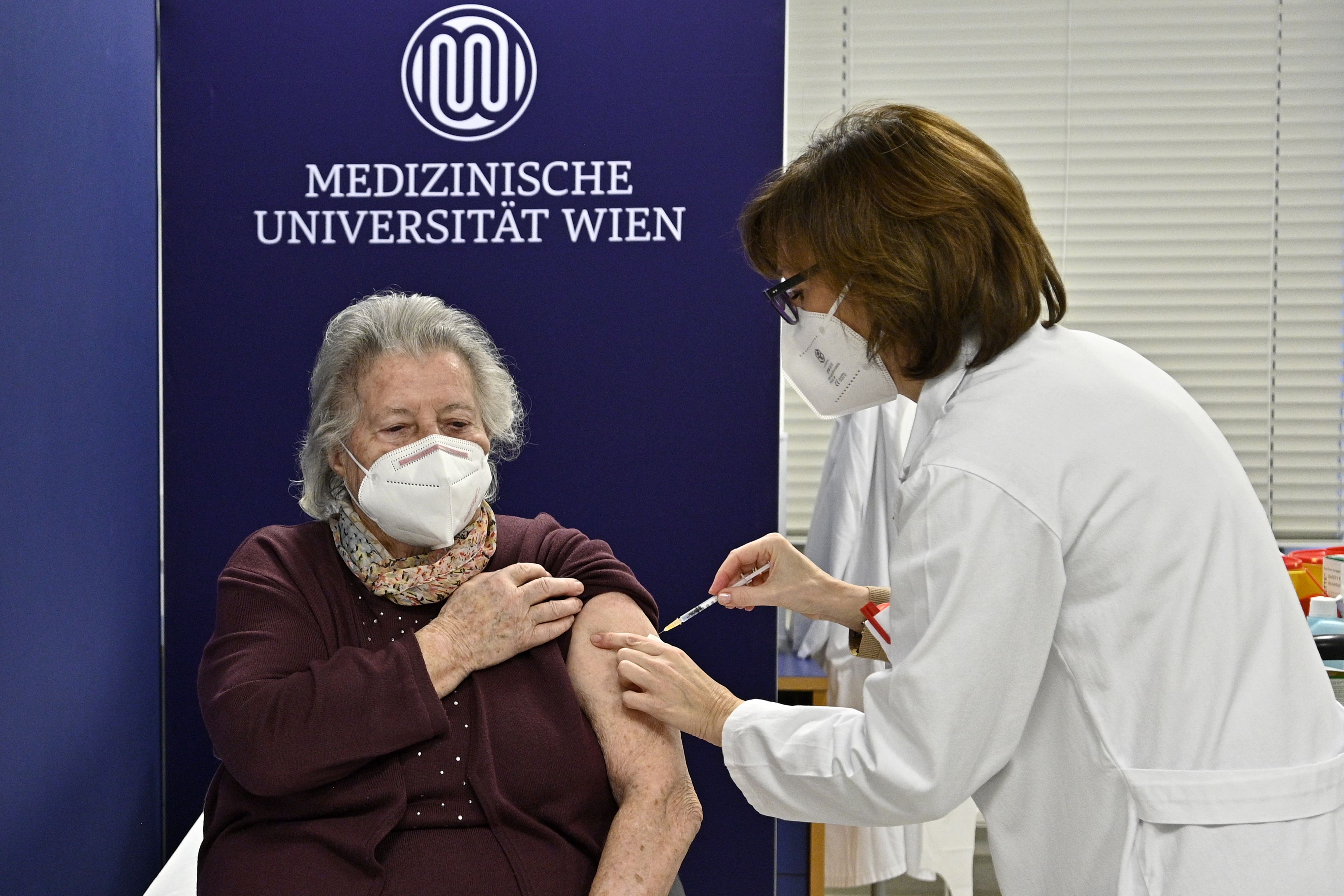 Erste Corona-Impfungen an der MedUni Wien